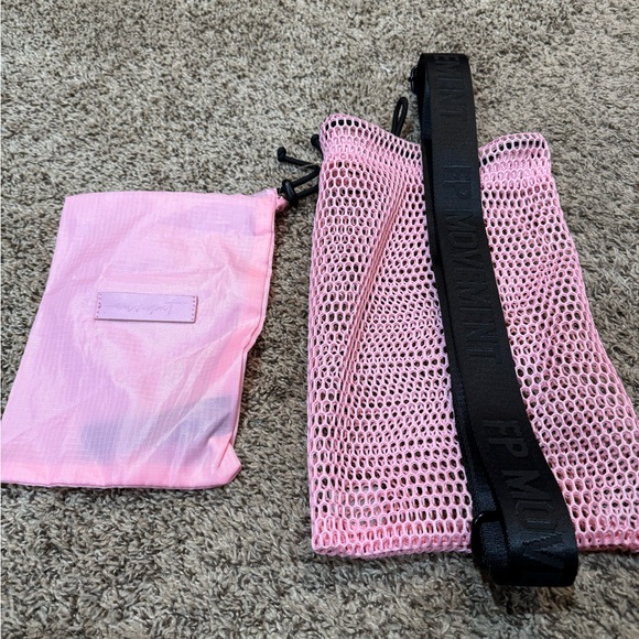 NWOT FP Movement Mini Mesh Sling Bag - Picture 4 of 5